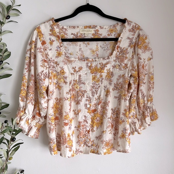 Cynthia Rowley Tops - Cynthia Rowley linen blend blouse size small, never worn.   Bin x